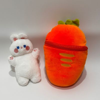 カスタマイズできる 可愛い詰め物 プルーシオイ ザイプ付き カロツの形のウサギ