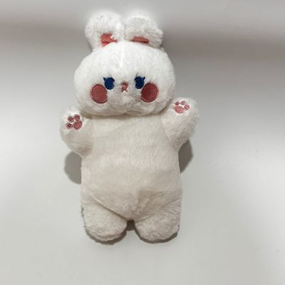 カスタマイズできる 可愛い詰め物 プルーシオイ ザイプ付き カロツの形のウサギ